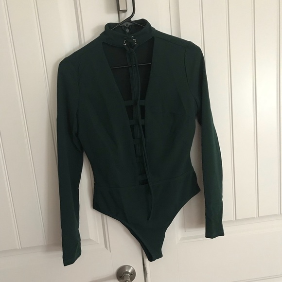 🔥1 ONLY NWT🔥LACE UP LONG SLEEVE BODYSUIT - Picture 3 of 4